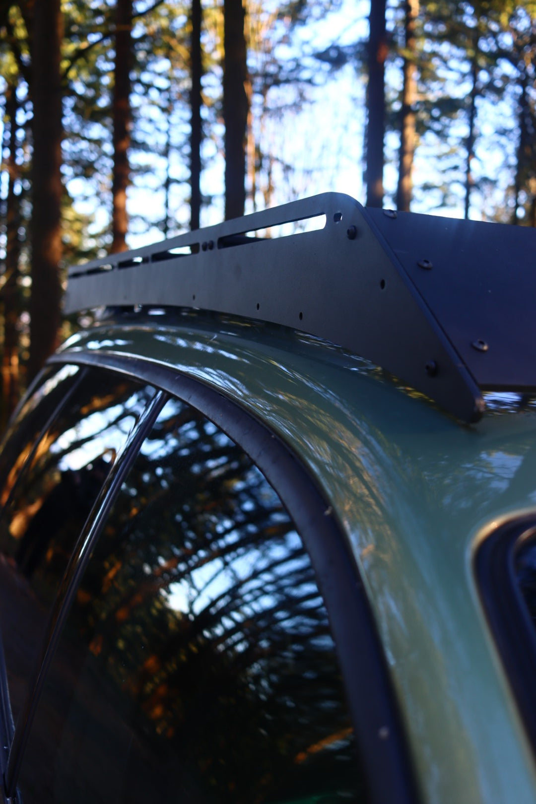 Obsidian R1 - Roof Rack for 3rd Gen Subaru Outbacks (2005-2009)